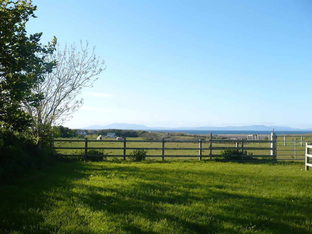 Beezies Self Catering Cottages Grange  Bagian luar foto