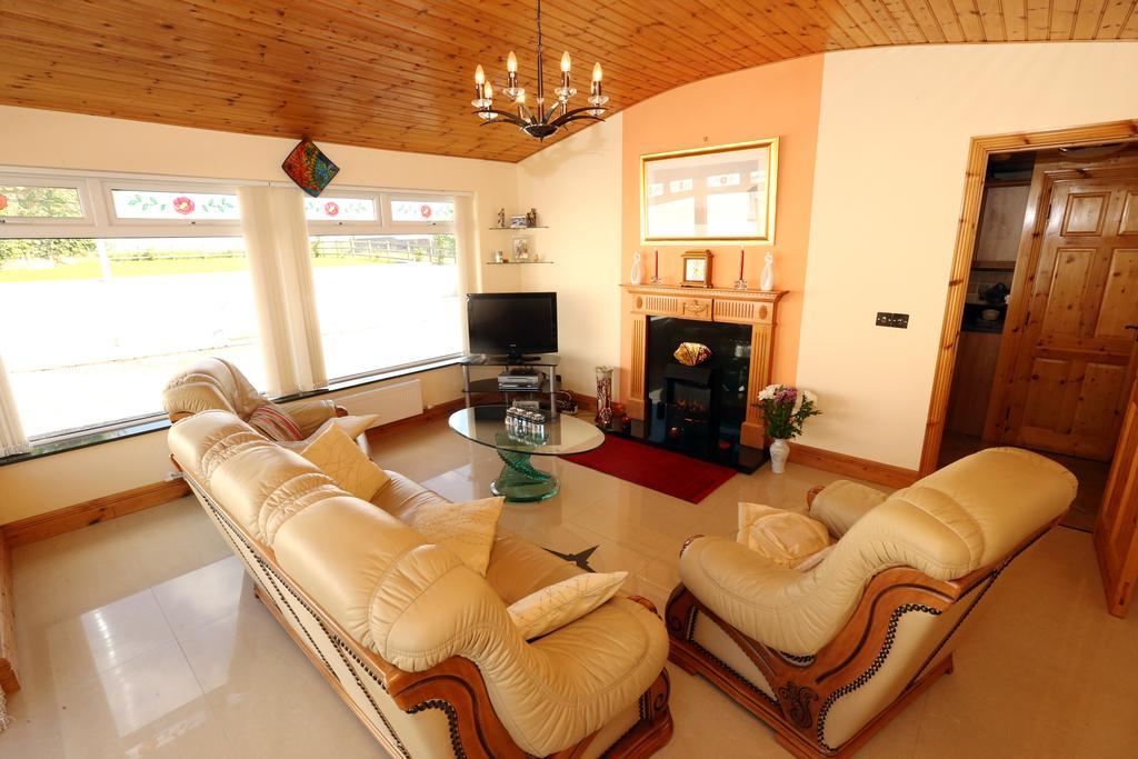 Beezies Self Catering Cottages Grange  Bagian luar foto