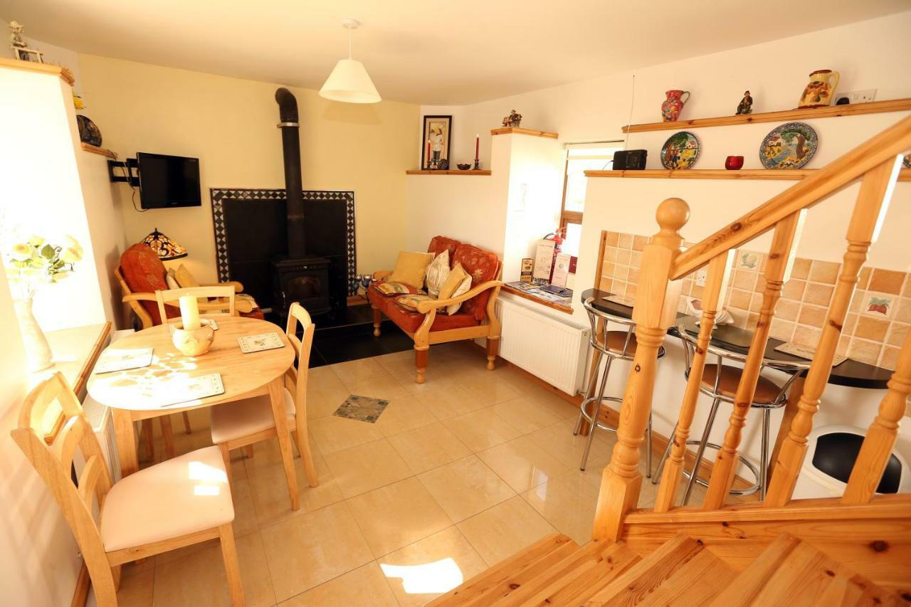 Beezies Self Catering Cottages Grange  Bagian luar foto
