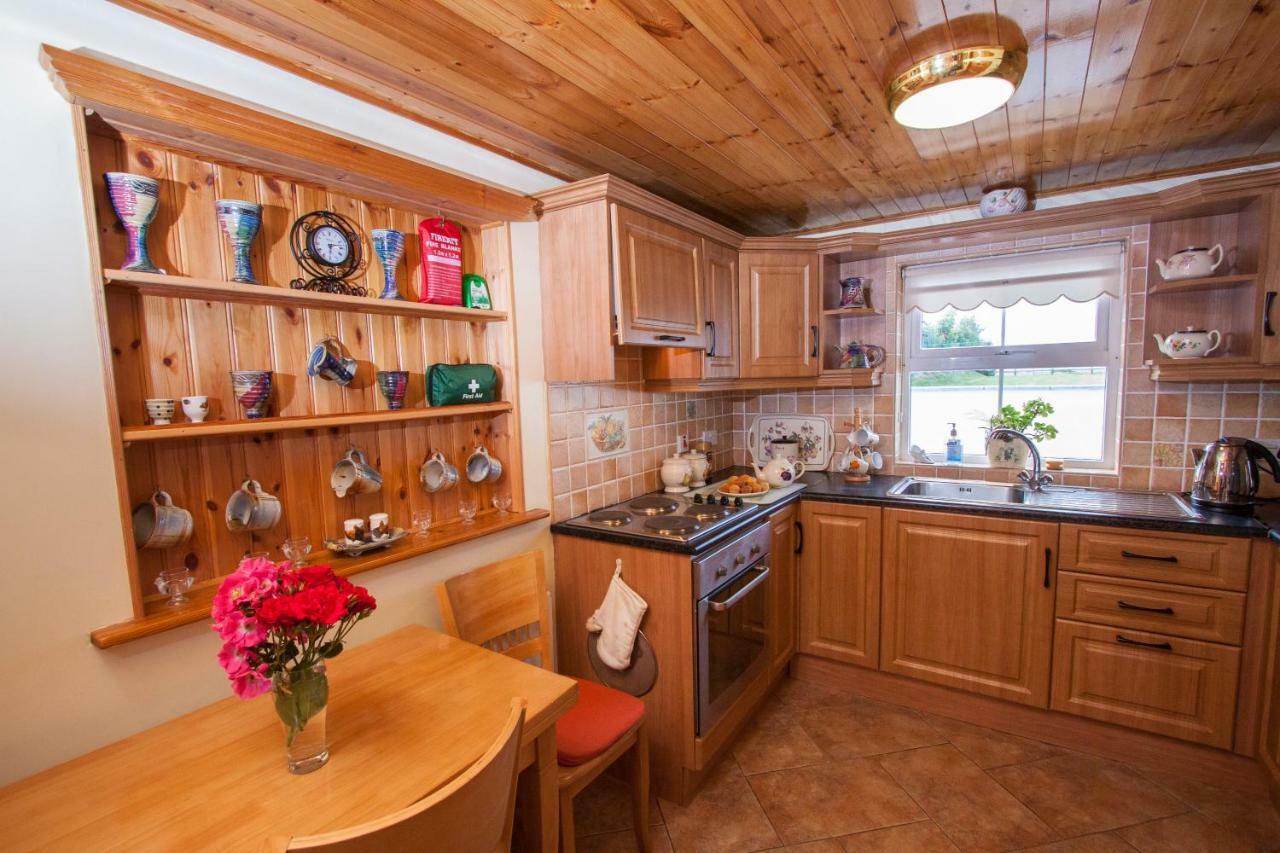 Beezies Self Catering Cottages Grange  Bagian luar foto