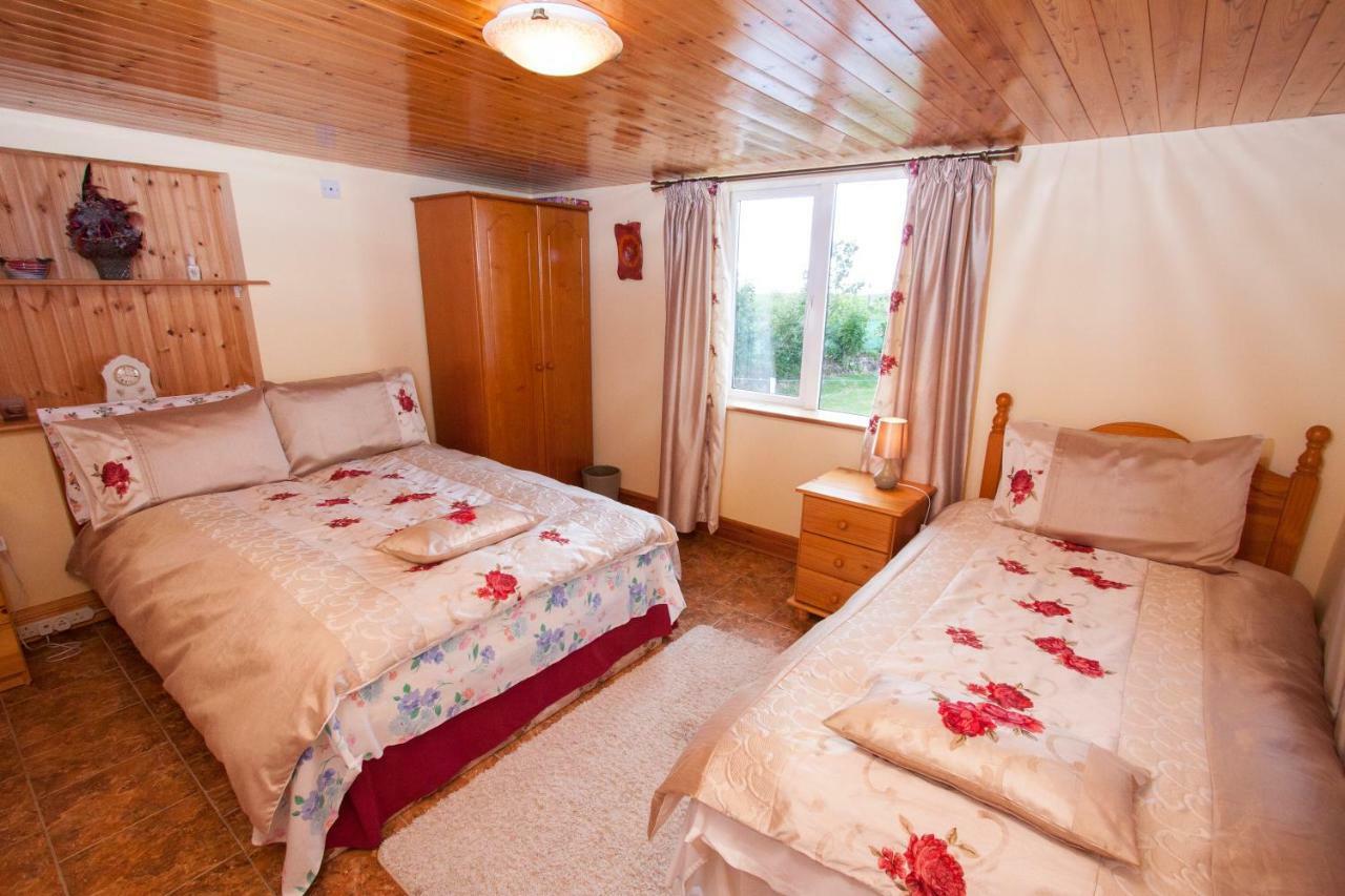 Beezies Self Catering Cottages Grange  Bagian luar foto